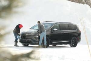 2027-Chrysler-Pacifica-225-2