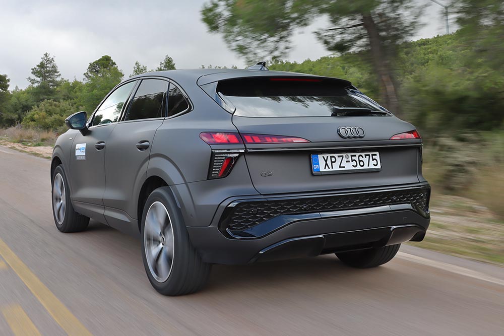 https://cdn.autogreeknews.gr/wp-content/uploads/2026/02/Audi-Q3-Sportback-1.5-TFSI-Hybrid-S-tronic-150-hp-35.jpg