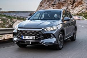 BYD-SEALION-5-DM-i-Driving-(3)