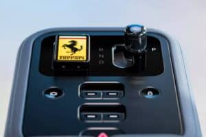 Το ρετρό εσωτερικό της ηλεκτρικής Ferrari