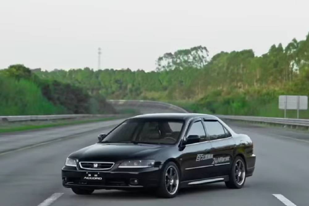https://cdn.autogreeknews.gr/wp-content/uploads/2026/02/GAC_Honda_Accord_1999_24-hour_marathon-5.jpg