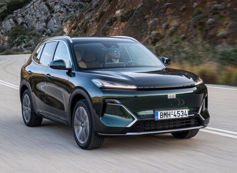 Οδηγούμε το προσιτό νέο PHEV D-SUV Geely Starray EM-i