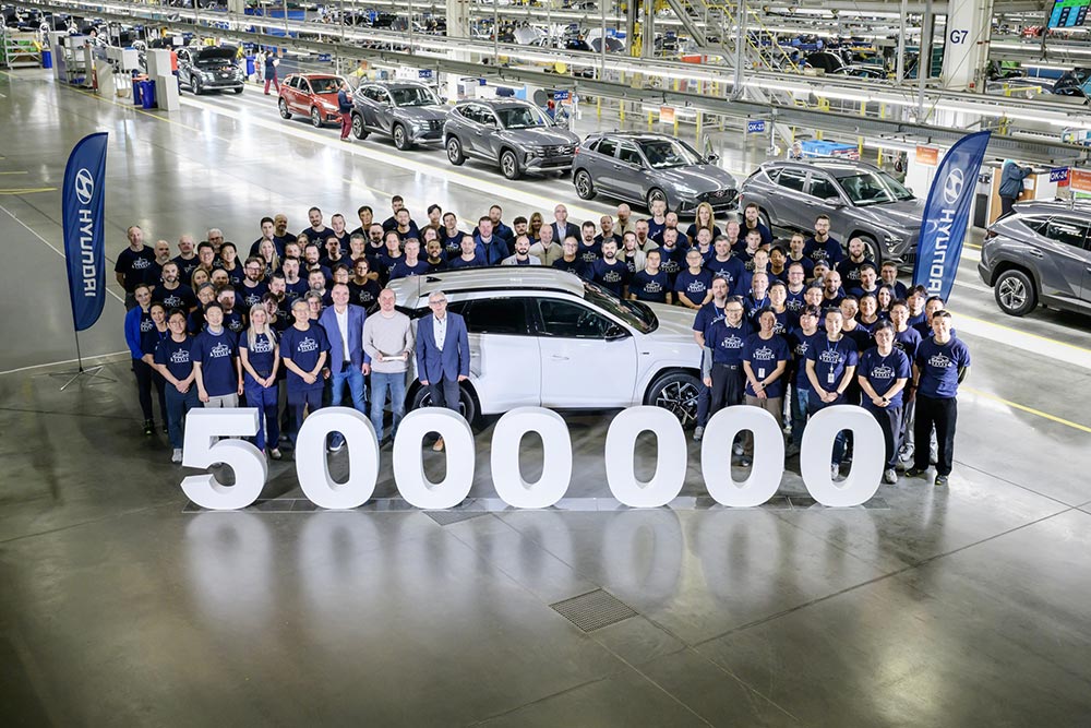 https://cdn.autogreeknews.gr/wp-content/uploads/2026/02/Hyundai-Nosovice-5-millionth-car-1.jpg