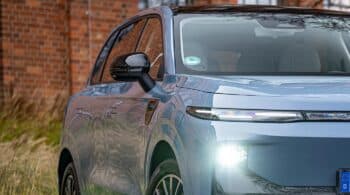 Τραντάζει τα «θεμέλια» το νέο πιο φθηνό PHEV SUV στην Ελλάδα