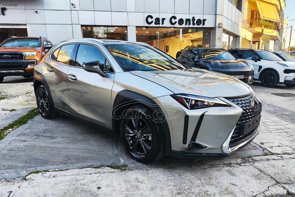 https://cdn.autogreeknews.gr/wp-content/uploads/2026/02/Lexus-UX-300h-AWD-2024-5.jpg