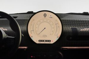 MINI: «Χωρίς κουμπιά χάνεται η σύνδεση οδηγού-αυτοκινήτου»