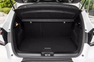 New-Renault-Captur-E-Tech-luggage