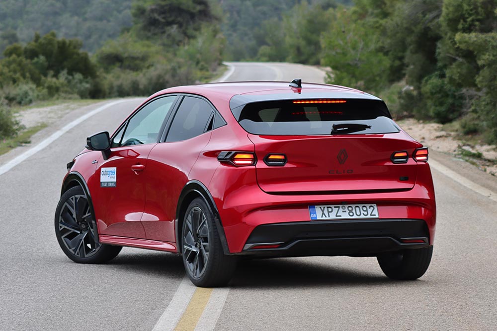 https://cdn.autogreeknews.gr/wp-content/uploads/2026/02/Renault-Clio-E-Tech-160-11.jpg