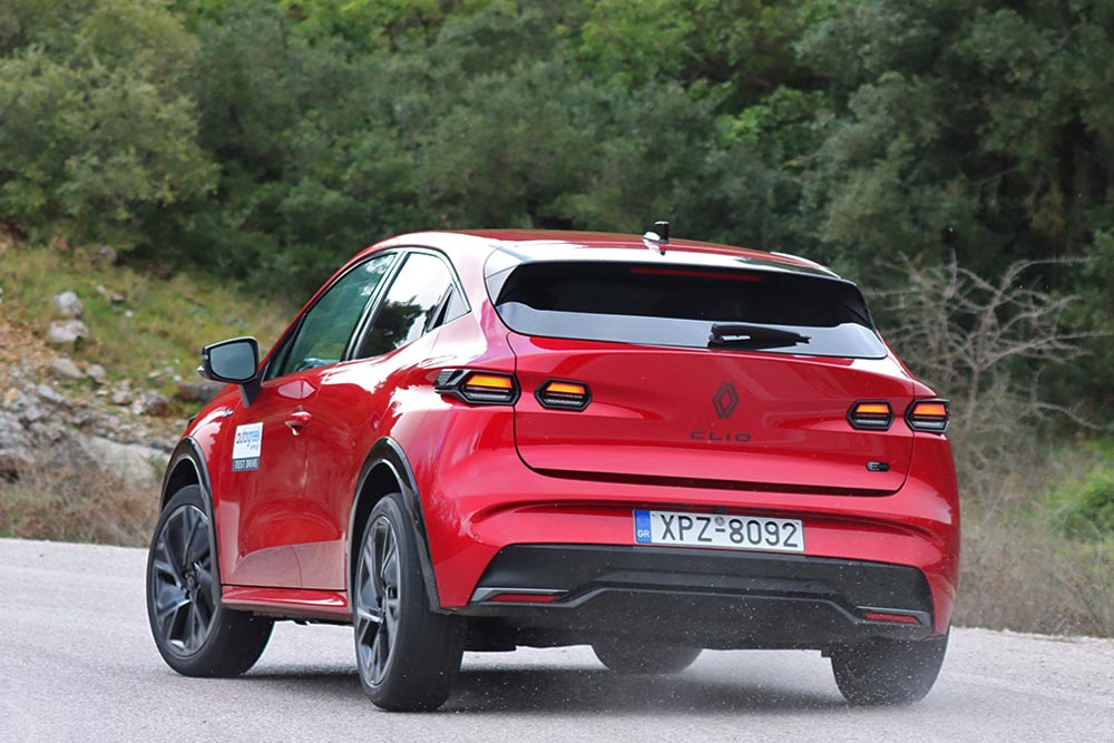 https://cdn.autogreeknews.gr/wp-content/uploads/2026/02/Renault-Clio-E-Tech-160-9.jpg