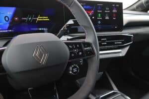 Renault Clio E-Tech 160 interior (23)