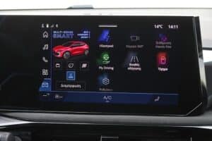 Renault Clio E-Tech 160 interior (5)