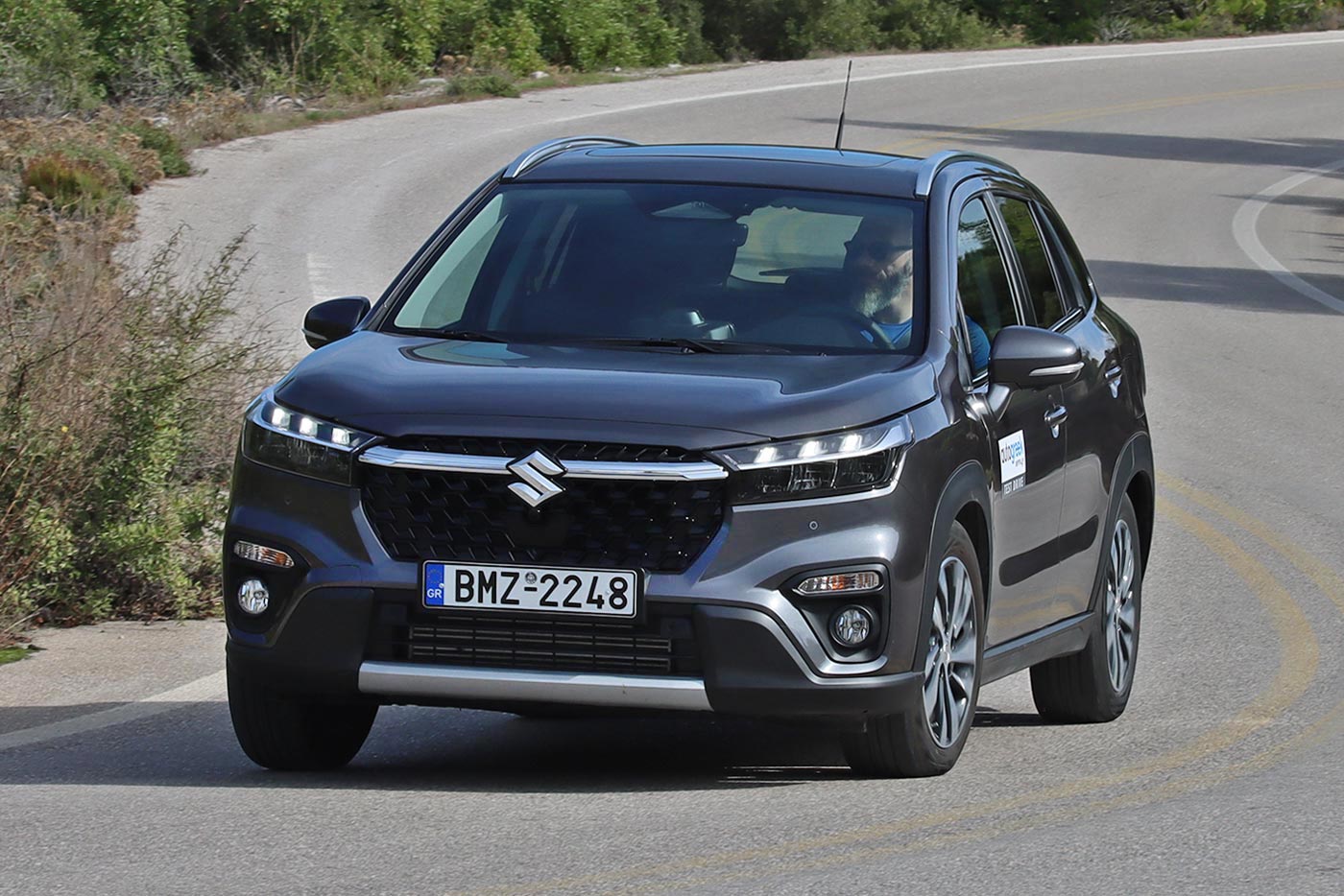 https://cdn.autogreeknews.gr/wp-content/uploads/2026/02/Suzuki-S-Cross-strofi.jpg