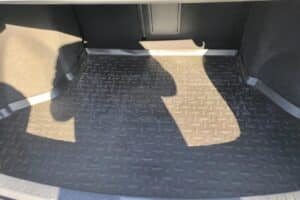 Toyota-Avensis-2010-(5)