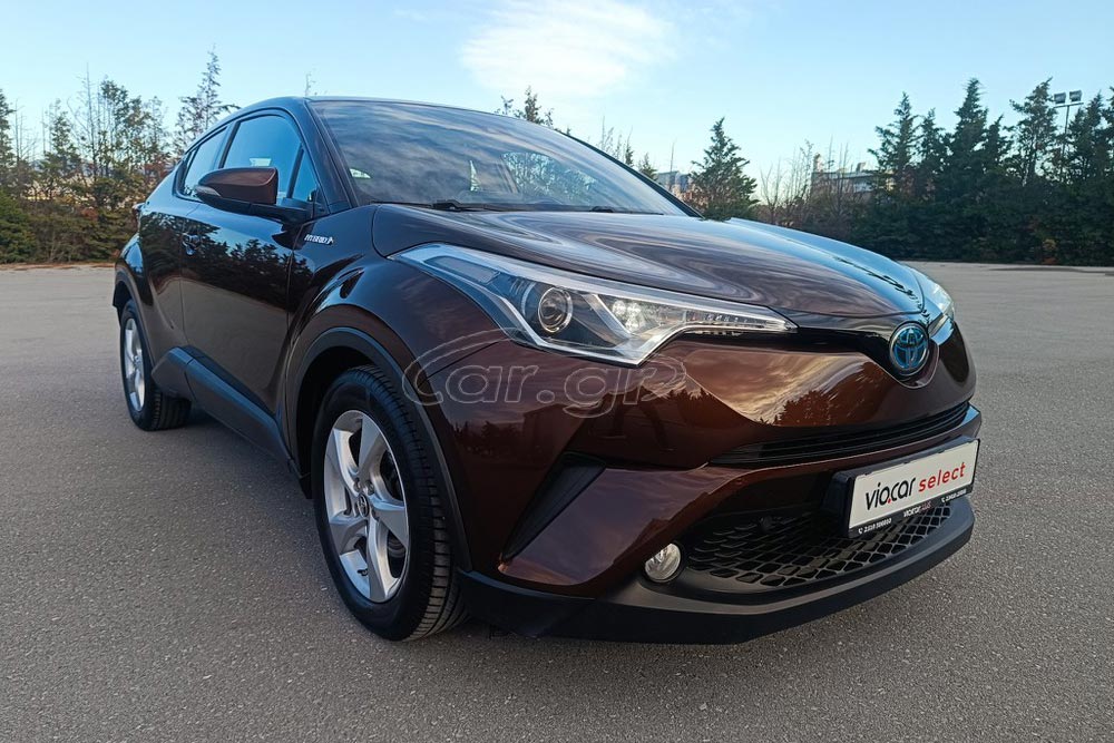 https://cdn.autogreeknews.gr/wp-content/uploads/2026/02/Toyota-C-HR-Hybrid-2018-11.jpg