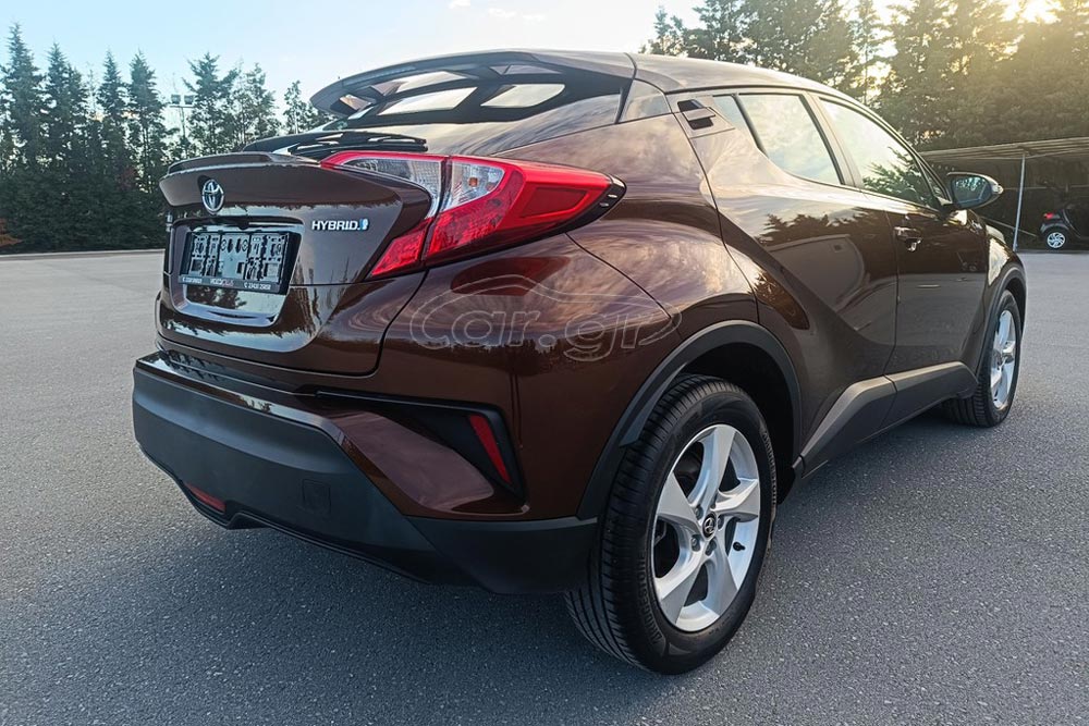 Το φθηνότερο Toyota C-HR Hybrid στην Ελλάδα