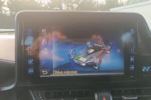 Toyota C-HR Hybrid 2018 (8)