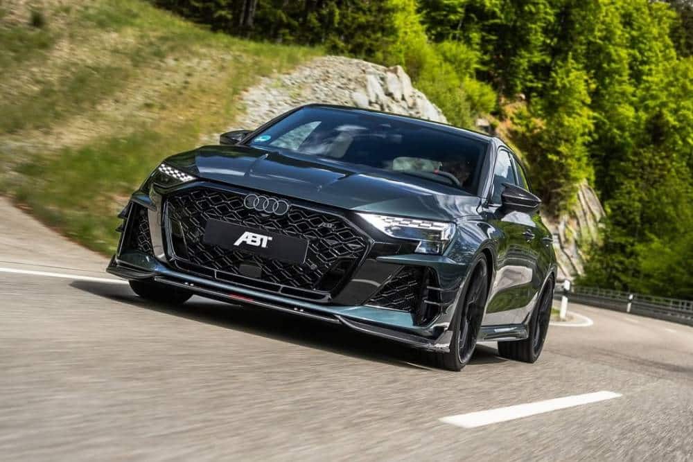 https://cdn.autogreeknews.gr/wp-content/uploads/2026/02/abt-audi-rs-3-r-1.jpg