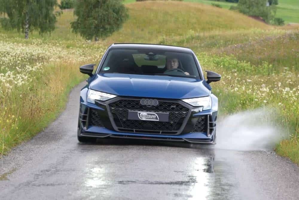 https://cdn.autogreeknews.gr/wp-content/uploads/2026/02/abt-audi-rs-3-r.jpg