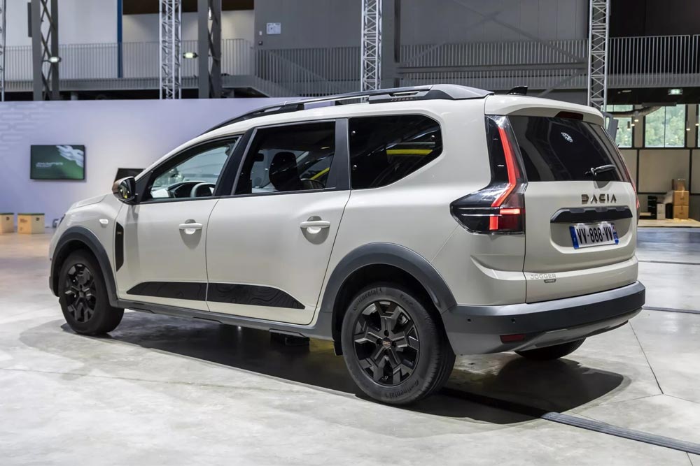 https://cdn.autogreeknews.gr/wp-content/uploads/2026/02/dacia-jogger-2026-8.jpg