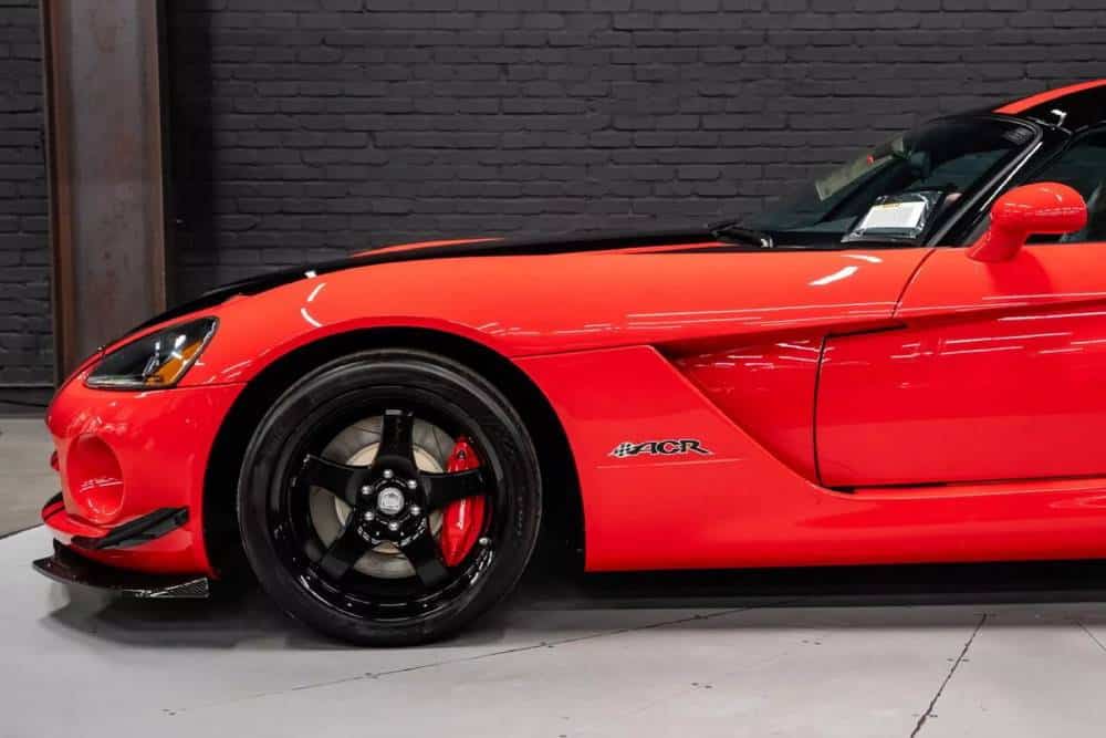 https://cdn.autogreeknews.gr/wp-content/uploads/2026/02/dodge-viper-acr-hardcore-for-sale-6.jpg