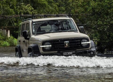 Νέο κινεζικό Tank PHEV για τα όρη και τα άγρια βουνά
