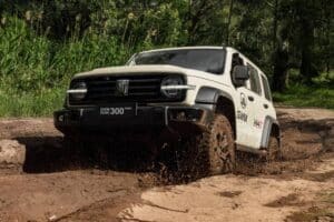 gwm-tank-300-hi4-t-phev (5)