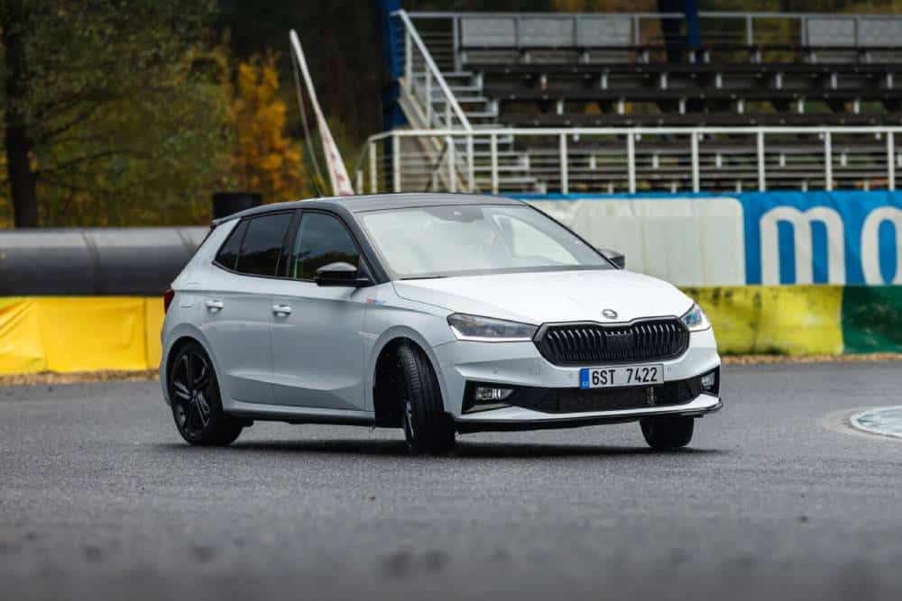 Τα μυστικά πίσω από το παιχνιδιάρικο Skoda Fabia 130 (+video)