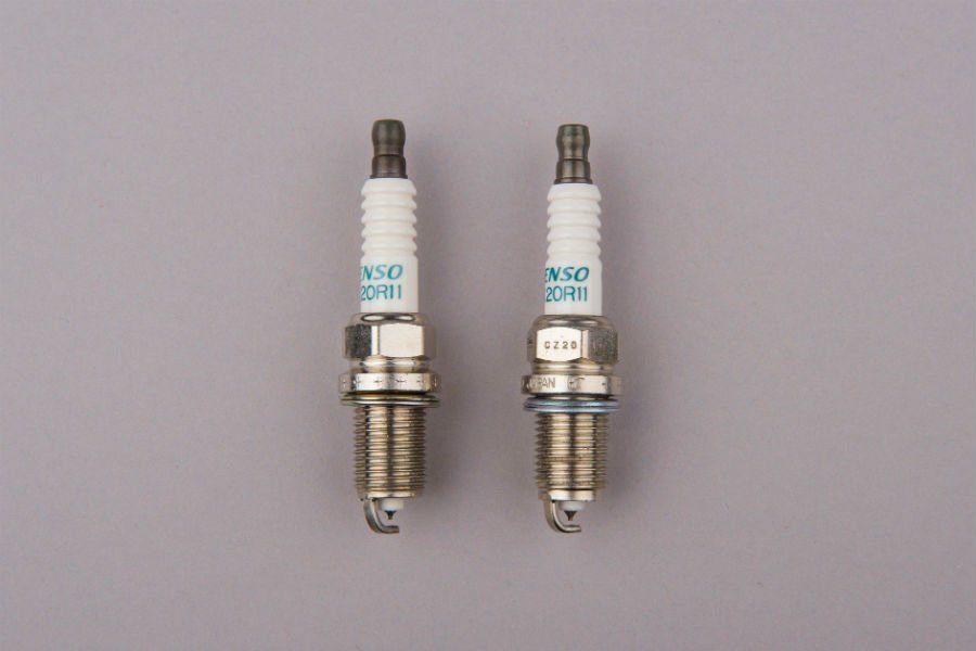 https://cdn.autogreeknews.gr/wp-content/uploads/2026/02/spark-plugs-6.jpg