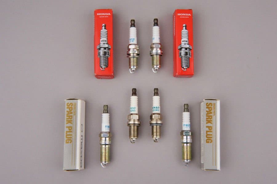 https://cdn.autogreeknews.gr/wp-content/uploads/2026/02/spark-plugs-8.jpg