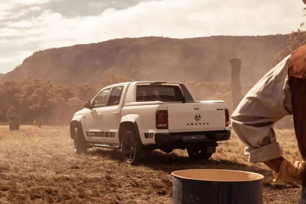 https://cdn.autogreeknews.gr/wp-content/uploads/2026/02/vw-amarok-w680-04.jpg