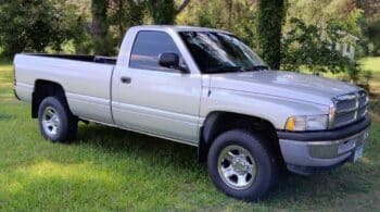 Χρονοκάψουλα Dodge Ram νοσταλγεί τον Τσακ Νόρις