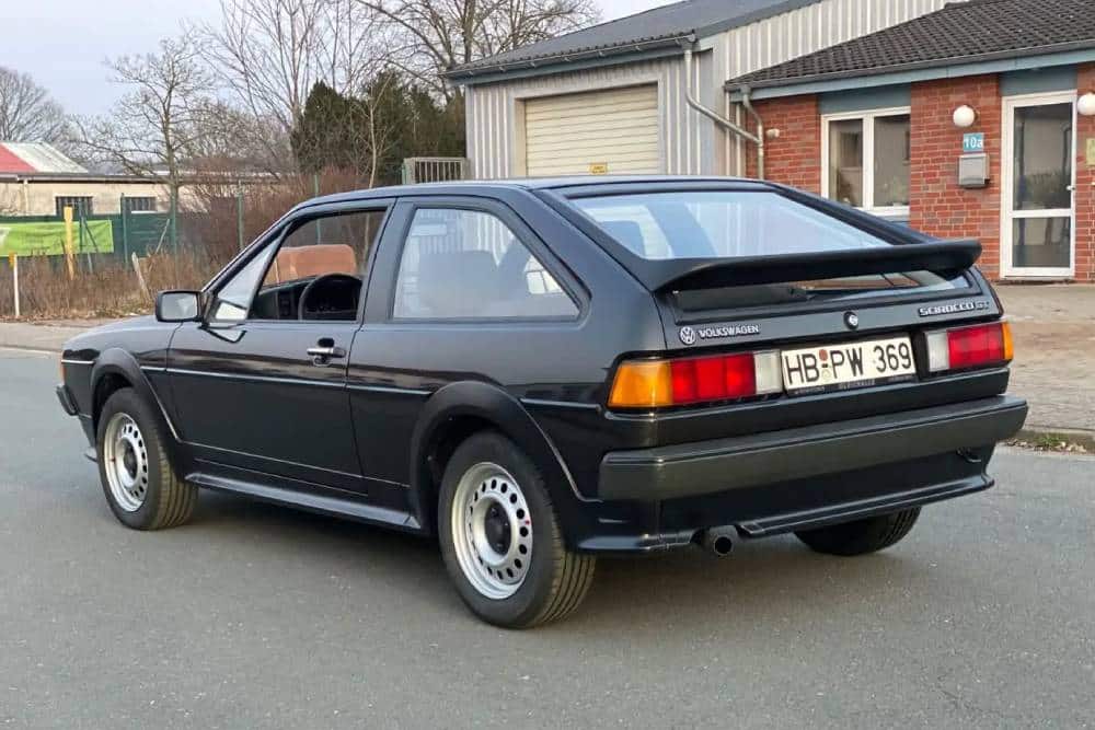 https://cdn.autogreeknews.gr/wp-content/uploads/2026/03/1987-vw-scirocco-for-sale-13.jpg