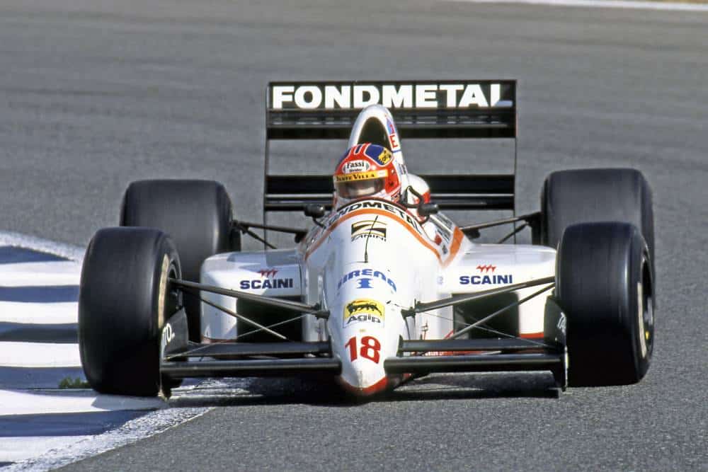 https://cdn.autogreeknews.gr/wp-content/uploads/2026/03/1989-Spanish-GP-P-Ghinzani-Osella-FA1M-Ford-Cosworth-V8-1.jpg