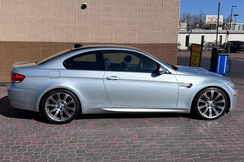 https://cdn.autogreeknews.gr/wp-content/uploads/2026/03/2010-bmw-m3-coupe-fails-to-sell-12.jpg