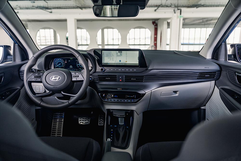 https://cdn.autogreeknews.gr/wp-content/uploads/2026/03/20240802-Hyundai_Bayon-interior.jpg