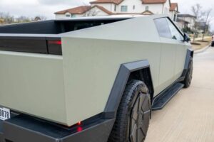 2025-Tesla-Cybertruck-Long-Range-RWD-Sale-18-2048x