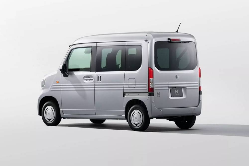 https://cdn.autogreeknews.gr/wp-content/uploads/2026/03/2026-Honda-N-Van-Japan-15-2048x1153-1.jpg