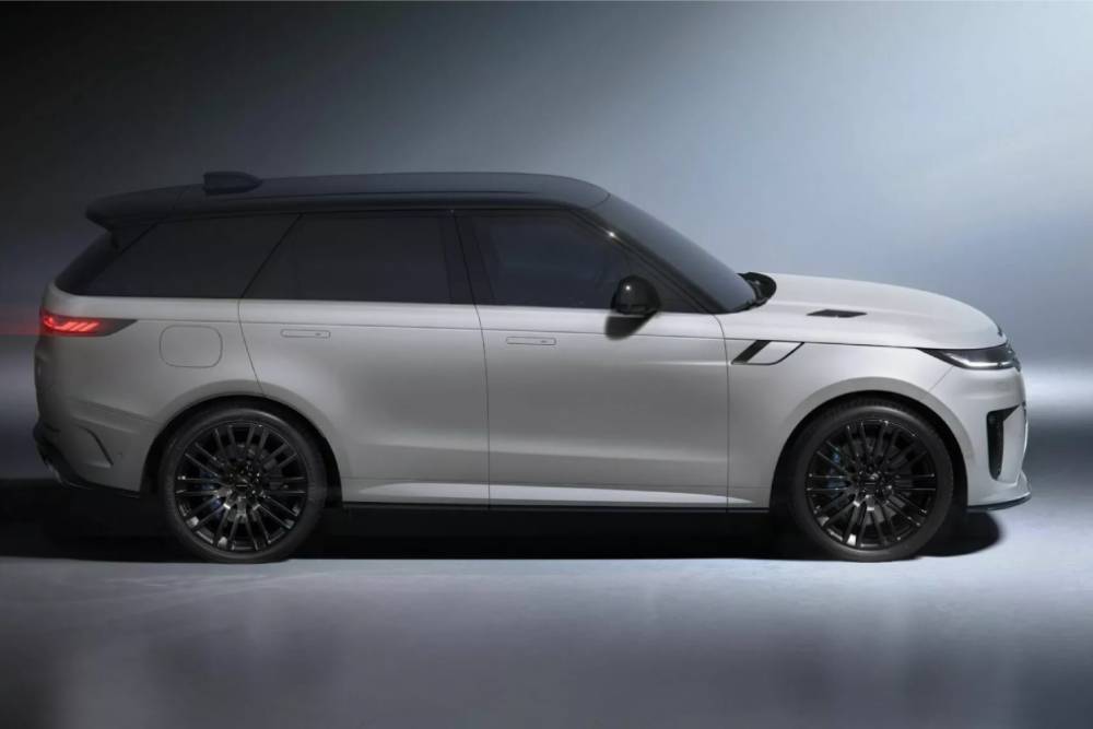 https://cdn.autogreeknews.gr/wp-content/uploads/2026/03/2026-Range-Rover-Sport-SV-Ultimate-Edition-11s-204.jpg