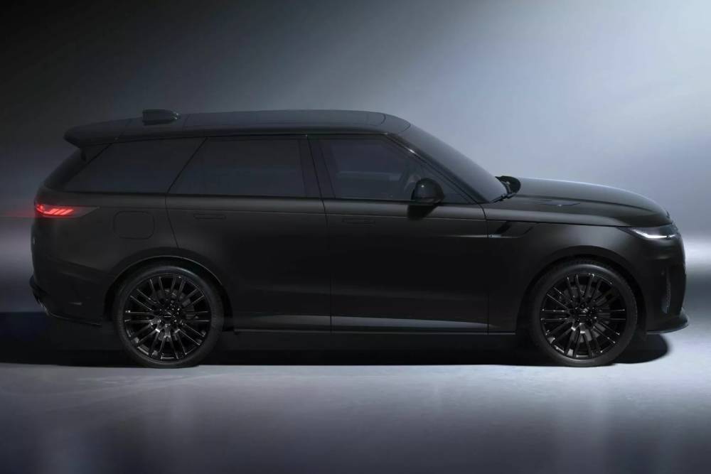 https://cdn.autogreeknews.gr/wp-content/uploads/2026/03/2026-Range-Rover-Sport-SV-Ultimate-Edition-12s-204.jpg