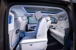 2027-Mercedes-VLE-310-66-2048×1366