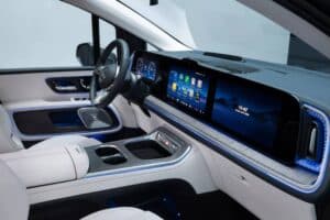 2027-Mercedes-VLE-310-8-2048×1366