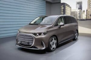 Νέα Mercedes VLE για τις πιο premium μετακινήσεις VIP