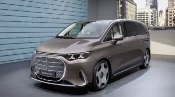 Νέα Mercedes VLE για τις πιο premium μετακινήσεις VIP