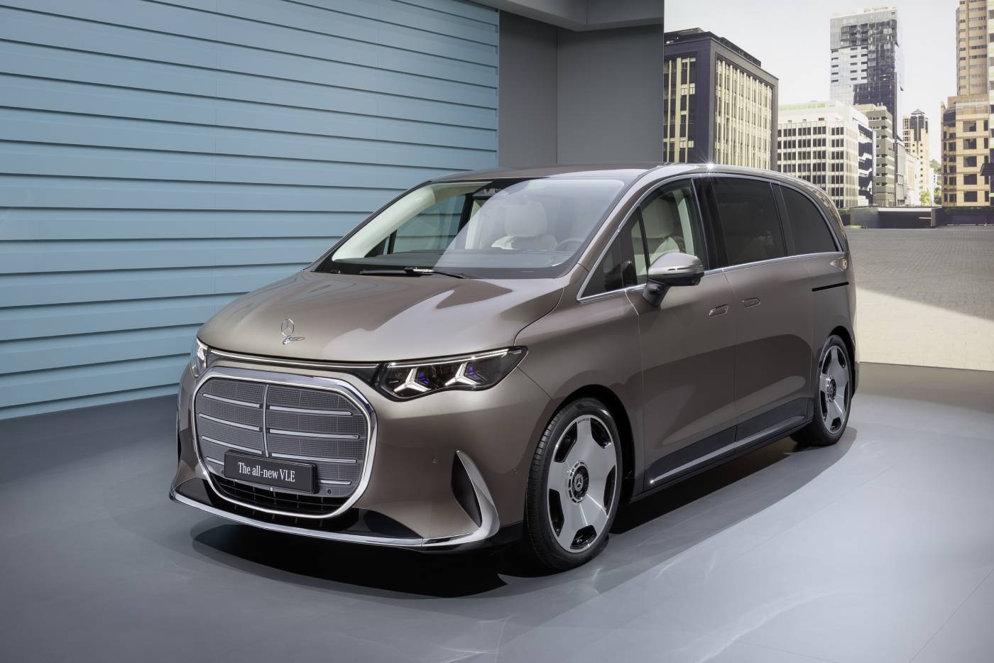 Νέα Mercedes VLE για τις πιο premium μετακινήσεις VIP