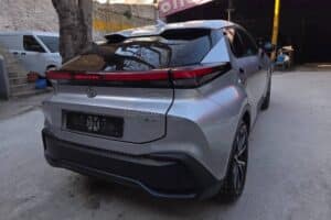 13.000 ευρώ κάτω ένα νέο Toyota C-HR με ζημιά