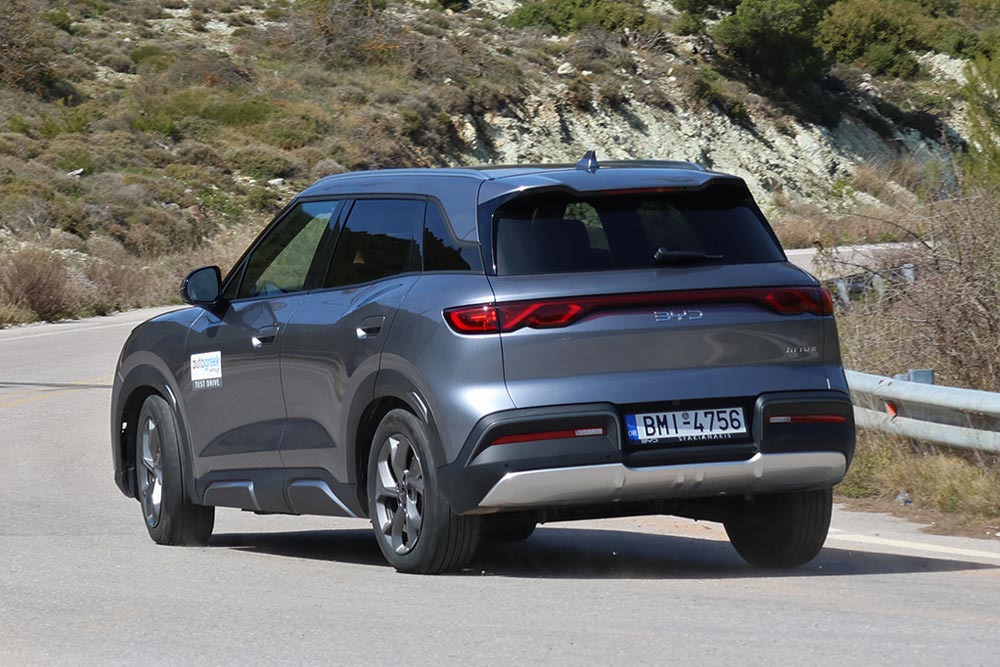 https://cdn.autogreeknews.gr/wp-content/uploads/2026/03/BYD-ATTO-2-Comfort-9.jpg