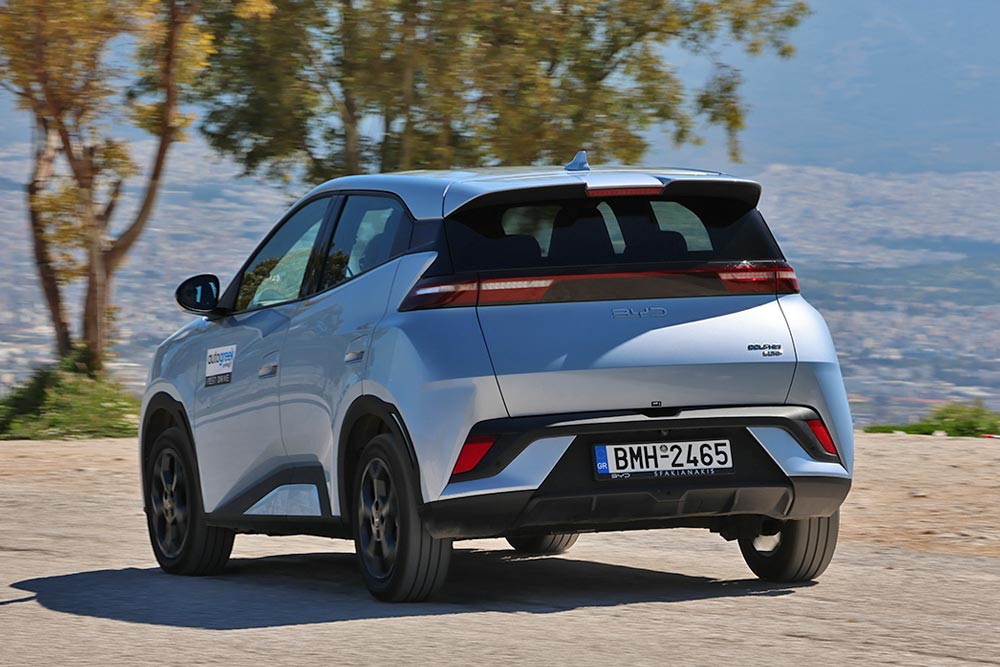 https://cdn.autogreeknews.gr/wp-content/uploads/2026/03/BYD-Dolphin-Surf-14.jpg