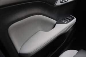 BYD Dolphin Surf interior (5)