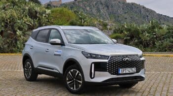 Ρίχνει τα τείχη των υβριδικών SUV το Chery Tiggo 4 Hybrid