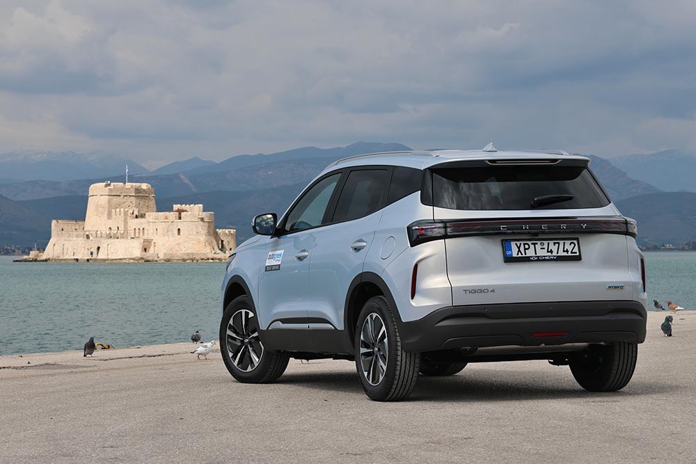 https://cdn.autogreeknews.gr/wp-content/uploads/2026/03/Chery-Tiggo-4-Hybrid-Nauplio-4.jpg
